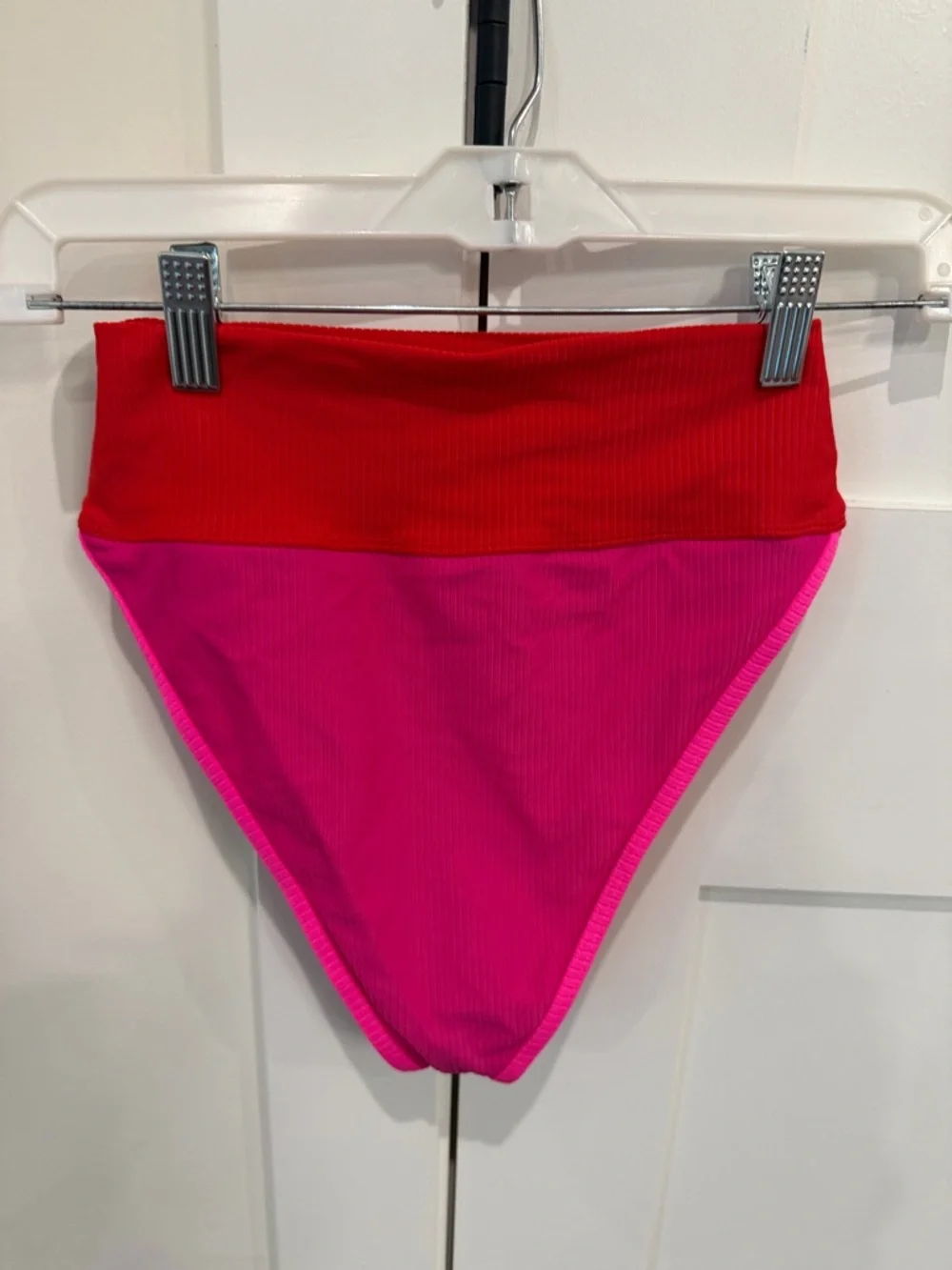 Beach Riot Eva Bikini Top M Emmy Bikini Bottom S Fuschia Red + Neon Pink NEW